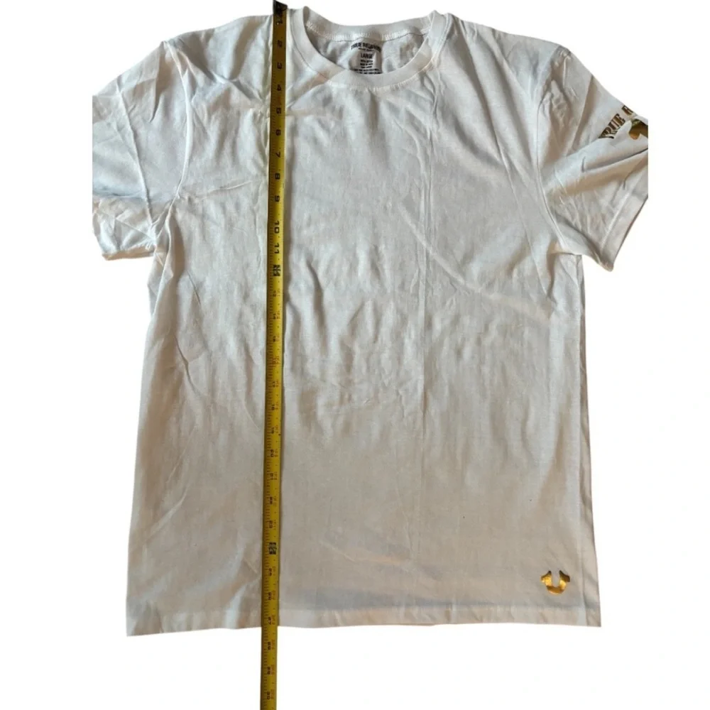 True Religion Classic White T-Shirt with Gold Horseshoe Logo Size Junior Large